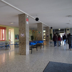 Présentation de l'école : le hall d'entrée