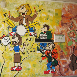 Présentation de l'école : les murs peints par les élèves