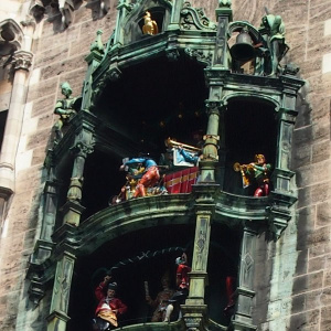 Visite de Munich : le carillon à 11h, 12h et 17h